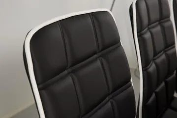 Jasmin Förlängningsbar Matgrupp 180 cm med 6 Frida Stol - Vit/Svart - Möbler - Bord & matgrupp - Matgrupp