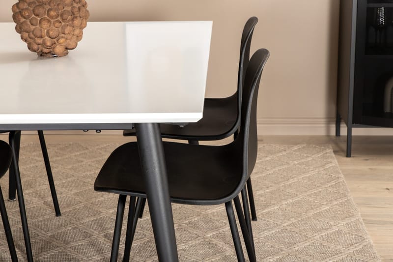Jimms Förlängningsbar Matgrupp 150cm inkl 4 Kullersbro Stol - Vit/Svart - Möbler - Bord & matgrupp - Matgrupp