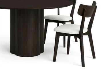 Juno Matgrupp 150 cm runt i Rökt Ek med 6 Amelia Matstolar med Dyna - Rökt Ek/Beige - Möbler - Bord & matgrupp - Matgrupp