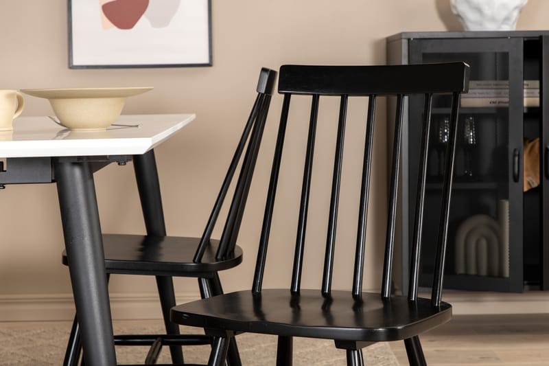Matgrupp Jyma Förlängingsbar 150 cm inkl 4 Roar Stolar - Vit/Svart - Matgrupp