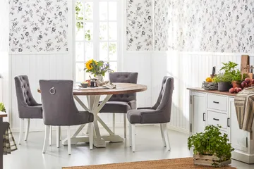 Lyon Matgrupp Ø150 cm Rund med 4 st Viktoria Stolar - Vintage Natur/Vit/Grå - Möbler - Bord & matgrupp - Matgrupp