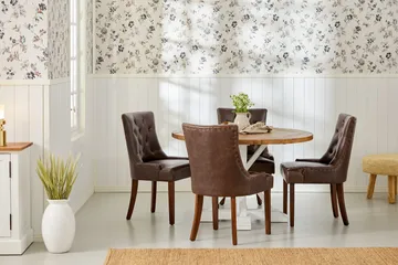 Lyon Matgrupp Rund med 4 st Tuva Fåtölj Konstläder - Trä/Vit/Svart PU - Möbler - Bord & matgrupp - Matgrupp