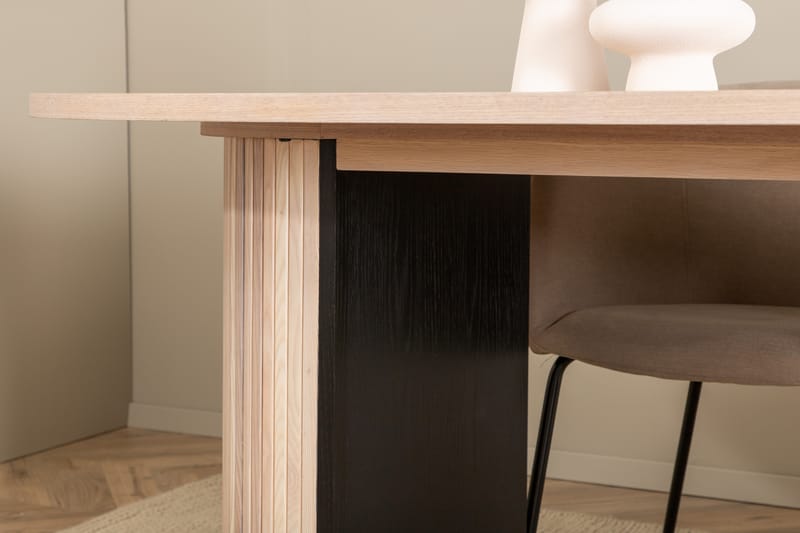 Matgrupp Cinaba 200 cm Oval inkl 4 Beraid Stolar - Beige/Svart - Möbler - Bord & matgrupp - Matgrupp