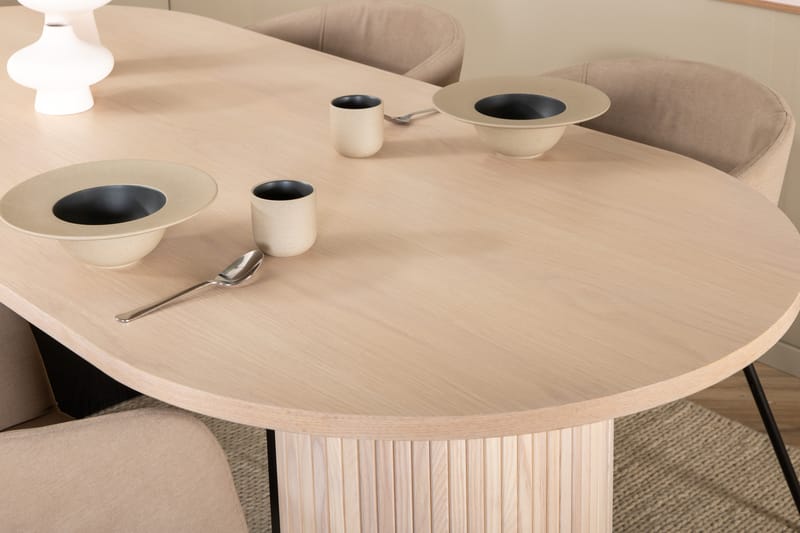 Matgrupp Cinaba 200 cm Oval inkl 4 Beraid Stolar - Beige/Svart - Möbler - Bord & matgrupp - Matgrupp