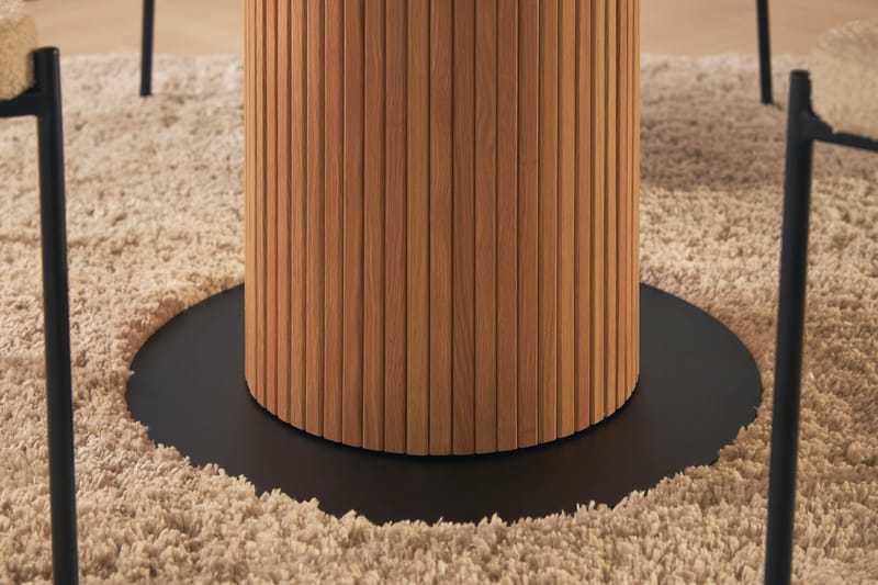 Noira Matbord 120 cm Valnöt Runt med 4st Gemmiano Mat - Brun - Möbler - Bord & matgrupp - Matgrupp