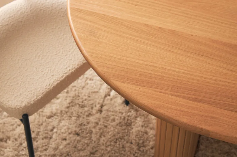 Noira Matbord 220 cm Massiv Ek med 6st Gemmiano Matstol - Natur - Möbler - Bord & matgrupp - Matgrupp