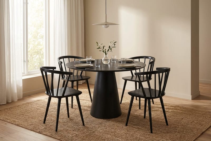 Siena Matgrupp runt 110 cm Svart med 4 Tyrö Matstolar - Svart - Möbler - Bord & matgrupp - Matgrupp