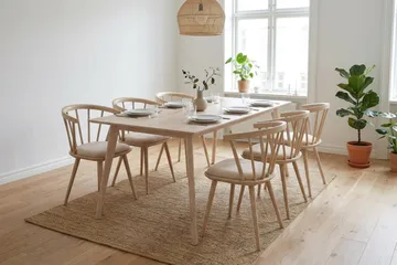 Tyrö Matgrupp 190 cm Whitewash med 6 st Tyrö Karmstolar med Dyna - Whitewash - Möbler - Bord & matgrupp - Matgrupp