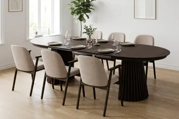 Peyra Förlängningsbart runt Matbord 120-220 cm Rökt Ek med 6 Reciclar Matstolar - Brun - Möbler - Bord & matgrupp - Matgrupp