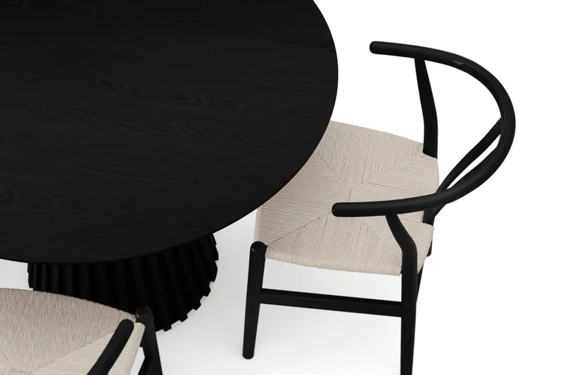 Peyra Matgrupp runt 110 cm Svart med 4 Dastoori Matstolar - Svartlaserad ek - Möbler - Bord & matgrupp - Matgrupp