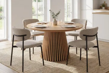 Peyra Rund Utdragbar Matgrupp 120-220 cm – Matbord med 4 Lucy Matstolar i Trä med Ekutseende - Natur|Greige - Möbler - Bord & matgrupp - Matgrupp