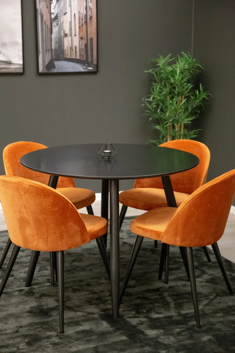 Plaza Matbord 100x100 cm med 4 Velvet Matstol Sammet