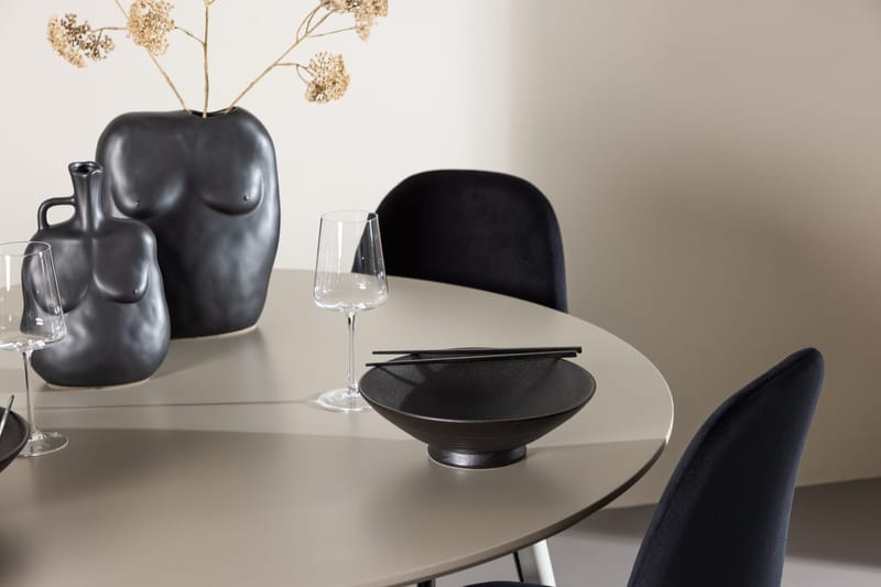 Plaza Matbord 120 cm med 4 Polar Köksstol - Möbler - Bord & matgrupp - Matgrupp
