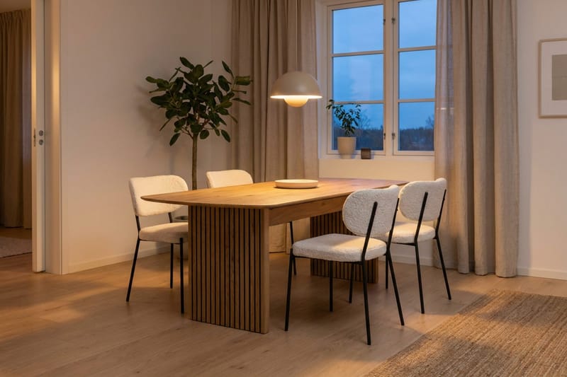 Richeto Matbord 180 cm med 4 st Gemmiano Stolar i Teddy - Ek - Möbler - Bord & matgrupp - Matgrupp