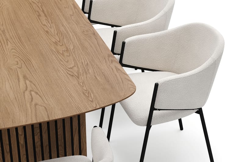 Richeto Matbord 240 cm med 8 Filip Matstolar - Naturlig finish / Vit Bouclé - Möbler - Bord & matgrupp - Matgrupp