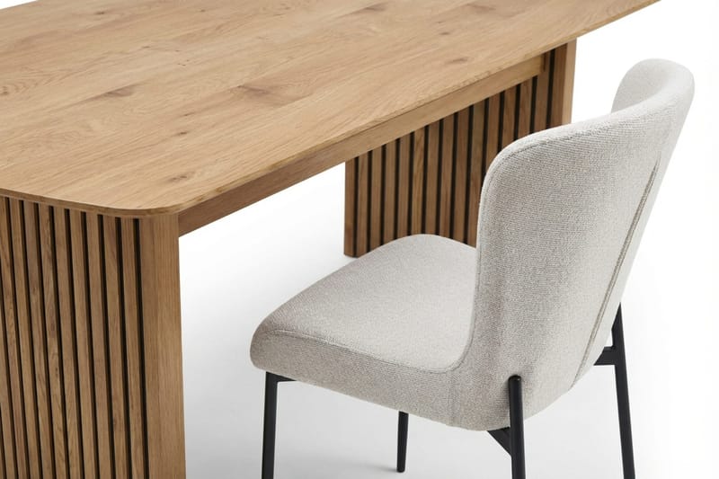 Richeto Matgrupp Ek 240 cm med 6 Elsie Matstolar - Ek/Vit - Möbler - Bord & matgrupp - Matgrupp