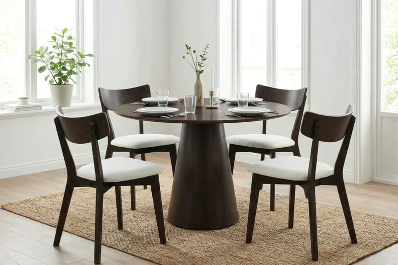 Siena Matgrupp 110 cm runt i Rökt Ek med 4 Amelia Matstolar med Dyna - Rökt Ek/Beige - Möbler - Bord & matgrupp - Matgrupp