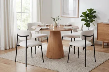 Siena Matgrupp runt 110 cm Ek med 4 Lucy Matstolar - Ek - Möbler - Bord & matgrupp - Matgrupp