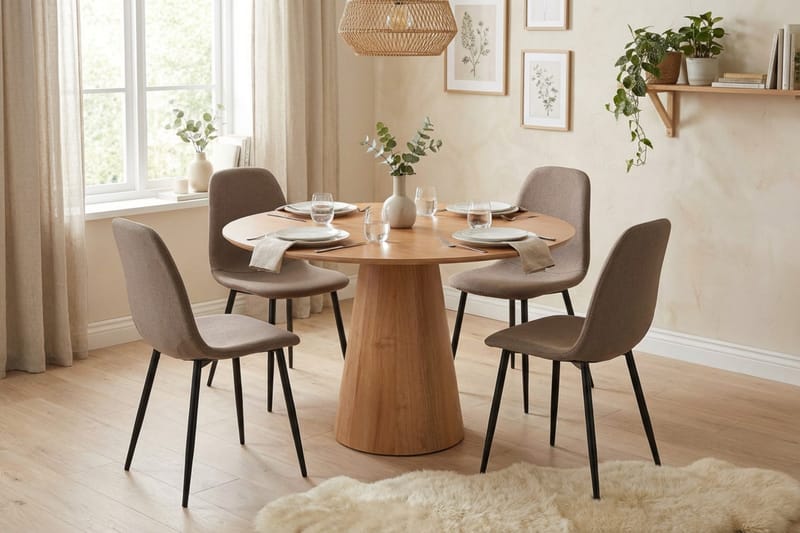 Siena Matgrupp runt 110 cm Ek med 4 Nibe Matstolar - Ek - Möbler - Bord & matgrupp - Matgrupp