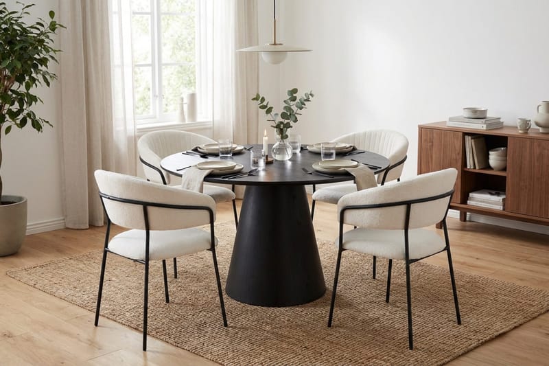 Siena Matgrupp runt 110 cm Svart med 4 Karol Matstolar - Svart - Möbler - Bord & matgrupp - Matgrupp