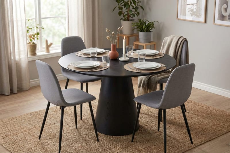Siena Matgrupp runt 110 cm Svart med 4 Nibe Matstolar - Svart - Möbler - Bord & matgrupp - Matgrupp