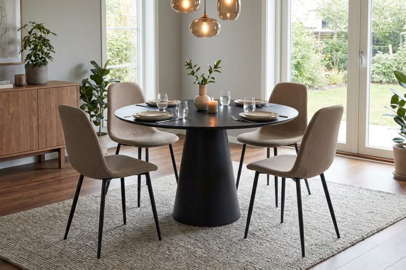Siena Matgrupp runt 110 cm Svart med 4 Nibe Matstolar - Svart - Möbler - Bord & matgrupp - Matgrupp