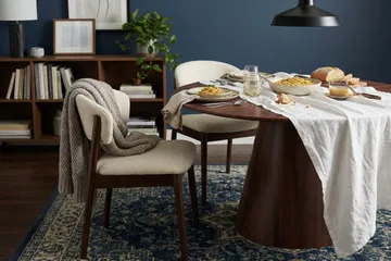 Siena Matgrupp runt 130 cm Valnöt med 6 Nala Matstolar - Valnöt - Möbler - Bord & matgrupp - Matgrupp