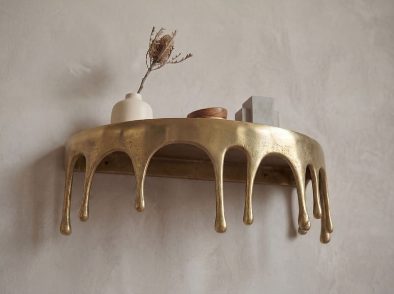 Grelan Vägghylla 35 cm i aluminium med droppdesign - guld - Möbler - Bord & matgrupp - Soffbord - Kistbord