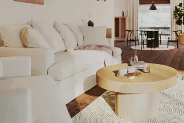 Kopparbo Soffbord 90 cm Runt Vitlaserad Ek - Ljust vitlaserat ekträ - Möbler - Bord & matgrupp - Soffbord