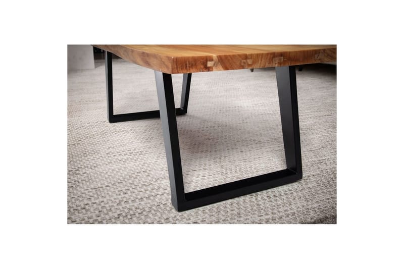Soffbord Wohnling 120 cm massivt trä träd kant rektangulärt lantligt hus Svart, vinklade löpare - Svart, vinklade löpare - Möbler - Bord & matgrupp - Soffbord