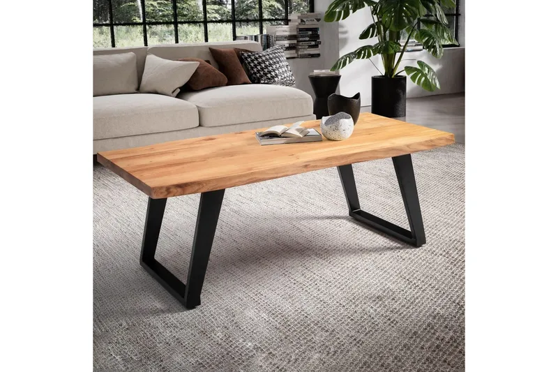 Soffbord Wohnling 120 cm massivt trä träd kant rektangulärt lantligt hus Svart, vinklade löpare - Svart, vinklade löpare - Möbler - Bord & matgrupp - Soffbord