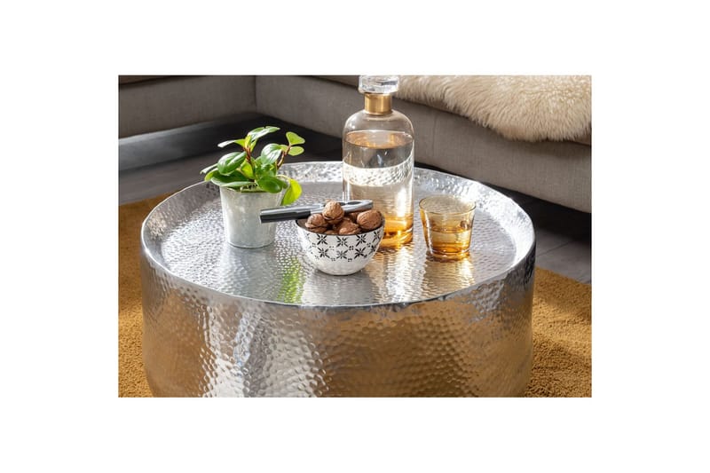Soffbord Wohnling rund metall 60 cm hamrat utseende, orientalisk stil Silver - Silver - Möbler - Bord & matgrupp - Soffbord