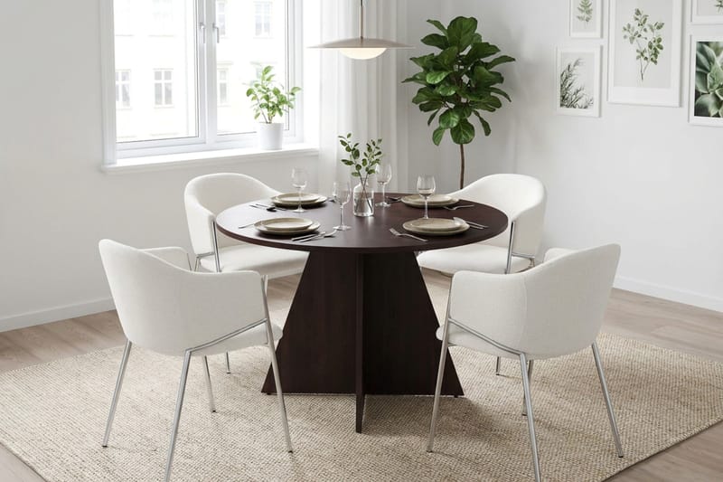 Vera Matgrupp runt 110 cm med 4 Filip Matstolar - Rökt ek - Möbler - Bord & matgrupp - Matgrupp