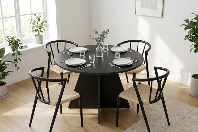 Vera Matgrupp runt 110 cm Svart med 4 Winston Matstolar - Svart - Möbler - Bord & matgrupp - Matgrupp