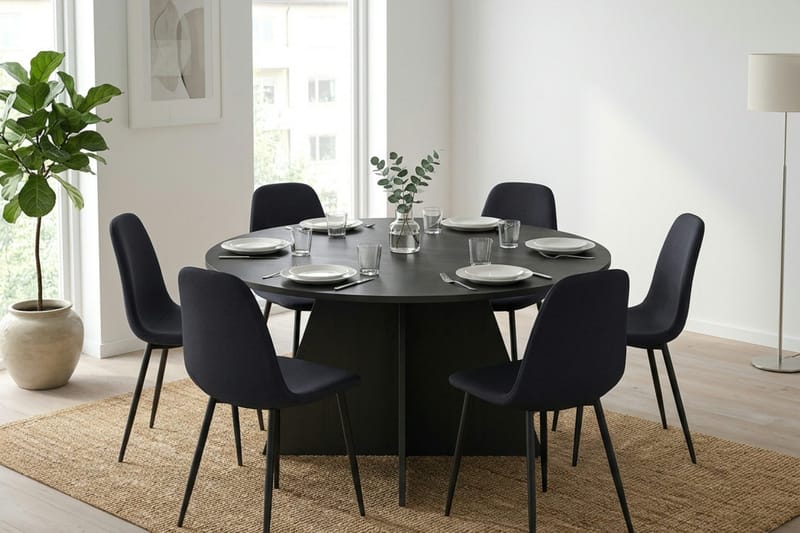 Vera Matgrupp runt 150 cm  med 6 Nibe Matstolar - Svartlaserad ek - Möbler - Bord & matgrupp - Matgrupp
