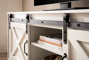 Alino TV-bänk 150 cm - Vit med svarta beslag - Möbler - TV- & Mediamöbler - TV bänk & mediabänk