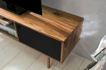 Gateau Golvstående TV Bänk 140 cm med Förvaring i Ljust Trä - Brun - Möbler - TV- & Mediamöbler - TV bänk & mediabänk