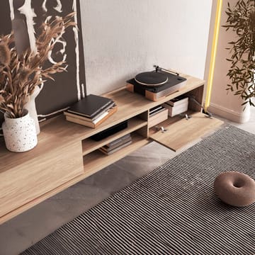 Vägghängd TV-bänk Frida 2 luckor upp - Oljad Ek - Möbler - TV- & Mediamöbler - TV bänk & mediabänk