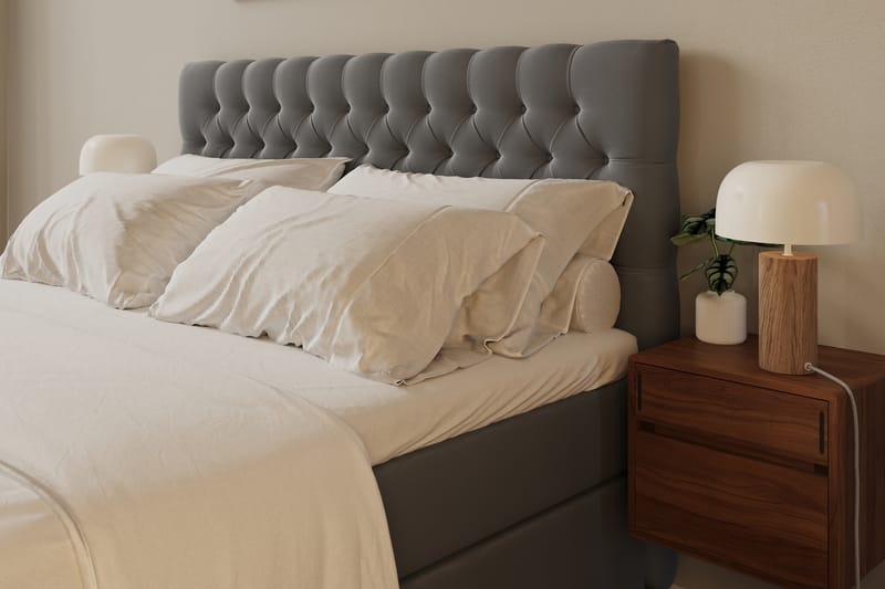Hilton lyx Komplett Sängpaket 180x200 cm Kontinentalsäng med knappad sänggavel i sammet - Ljusgrå - Möbler - Säng - Kontinentalsäng