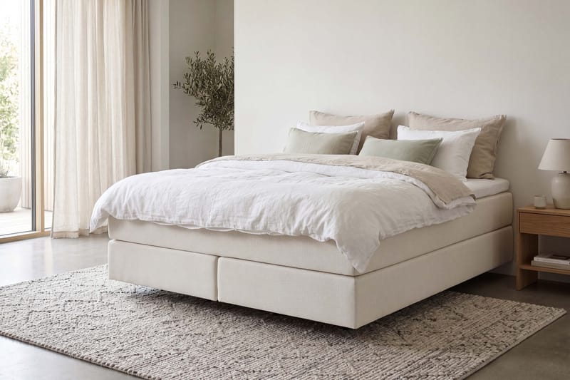 Hilton Svävande Komplett Sängpaket 180x200 cm Bäddmadrass i Latex med Tvättbar klädsel - Medium/Fast - Möbler - Säng - Ramsäng