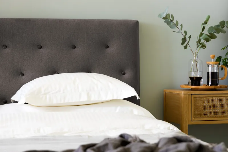 Ella Sängpaket 180x200 cm Knapp Gavel - Mörkgrå/Sammet - Möbler - Säng - Kontinentalsäng