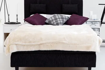 Charleston Kontinentalsäng 120x200 Fast Polyeterskum - Svart - Möbler - Säng - Enkelsäng