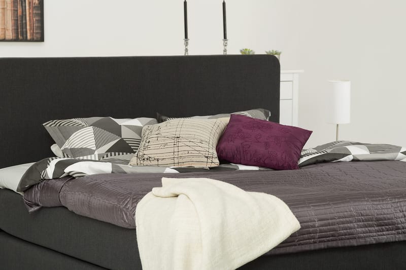 Dolly Kontinentalsäng 210x210 cm - Möbler - Säng - Kontinentalsäng