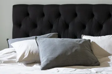 Ella Sängpaket 180x200 cm Djuphäftad Gavel - Svart - Möbler - Säng - Kontinentalsäng