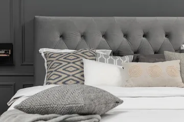 Royal Velvet Komplett Sängpaket 180x200 cm - Ljusgrå med Låga Rosében - Möbler - Säng - Kontinentalsäng