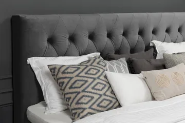 Royal Velvet Komplett Sängpaket 180x200 cm - Mörkgrå med Svarvade Ben - Möbler - Säng - Kontinentalsäng