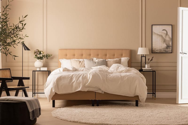 Sängpaket Nayaka 150x200 Memorymadrass - Knappad gavel Beige - Möbler - Säng - Kontinentalsäng