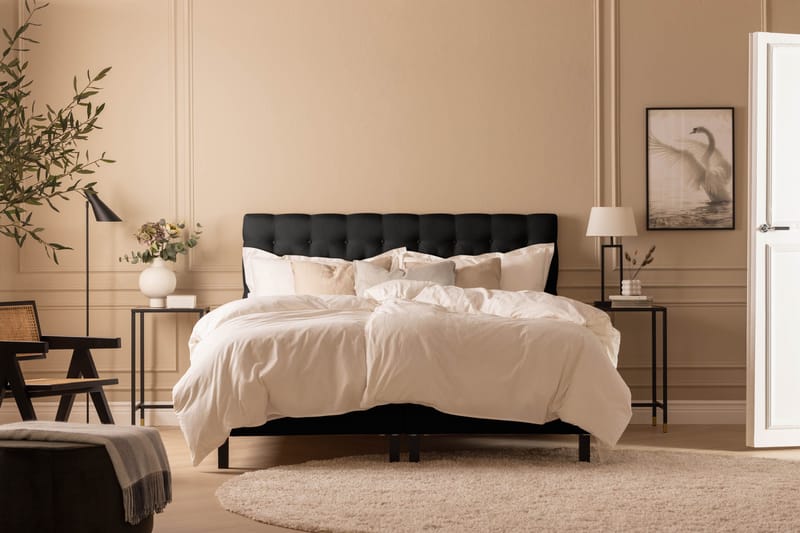 Scarlett Sängpaket 180x200 Skummadrass - Djuphäftad gavel Svart - Möbler - Säng - Kontinentalsäng