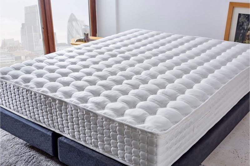 Resårmadrass 140x190 cm - Vit - Möbler - Säng - Madrass - Resårmadrass & resårbotten