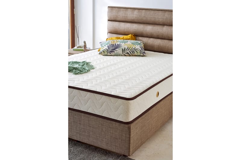 Resårmadrass 200x200 cm - Vit/Brun - Möbler - Säng - Madrass - Resårmadrass & resårbotten